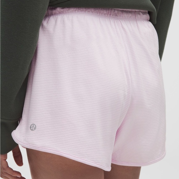 Lululemon - Swiftly Mid Rise Short 3” - NWT - Picture 7 of 7